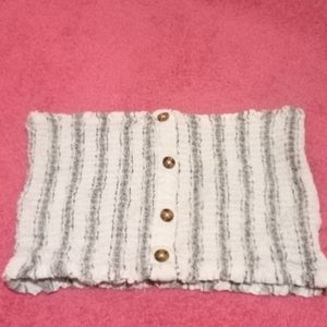 A wight and gray tube tops